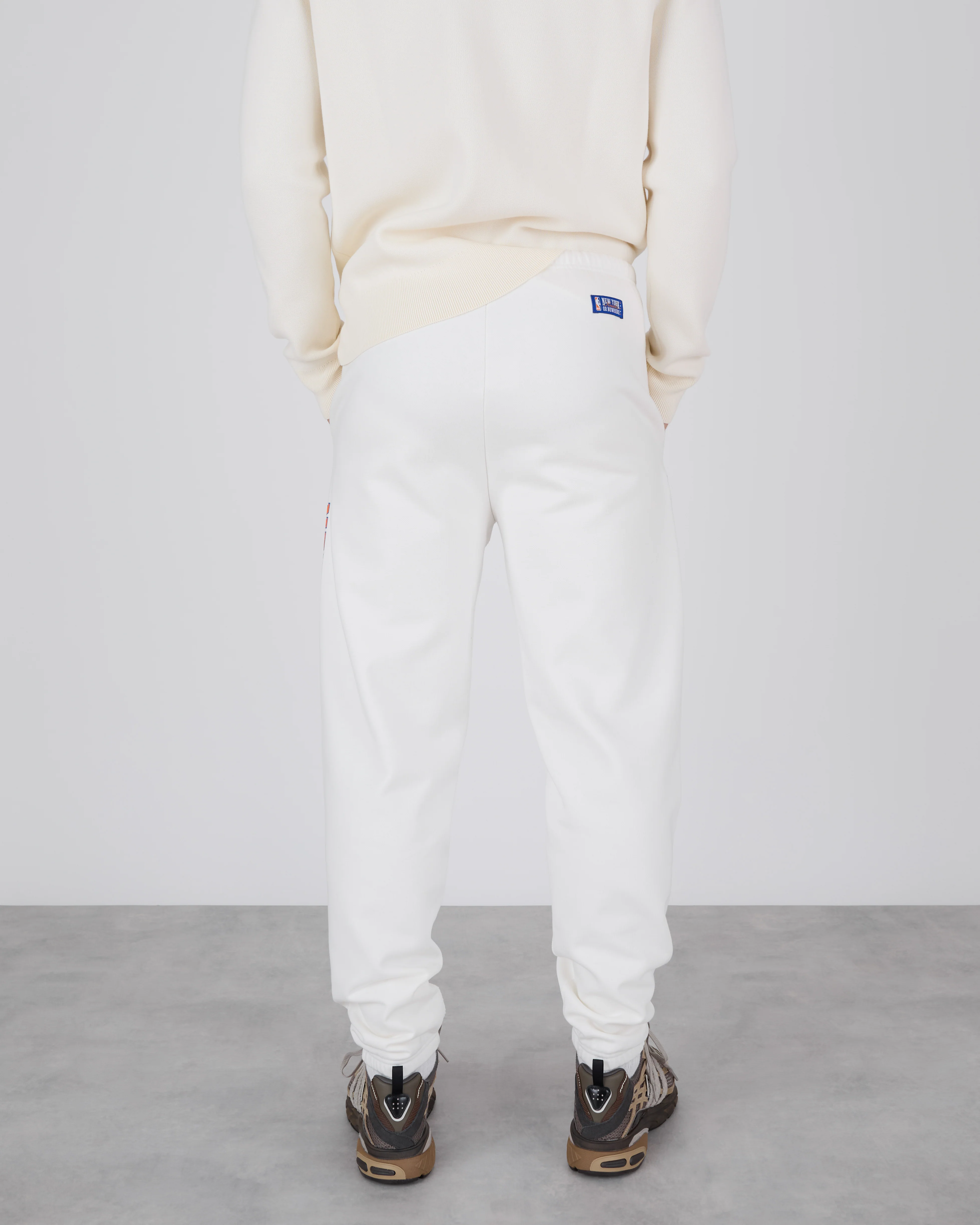 Knicks Classic Sweatpants - Image 5