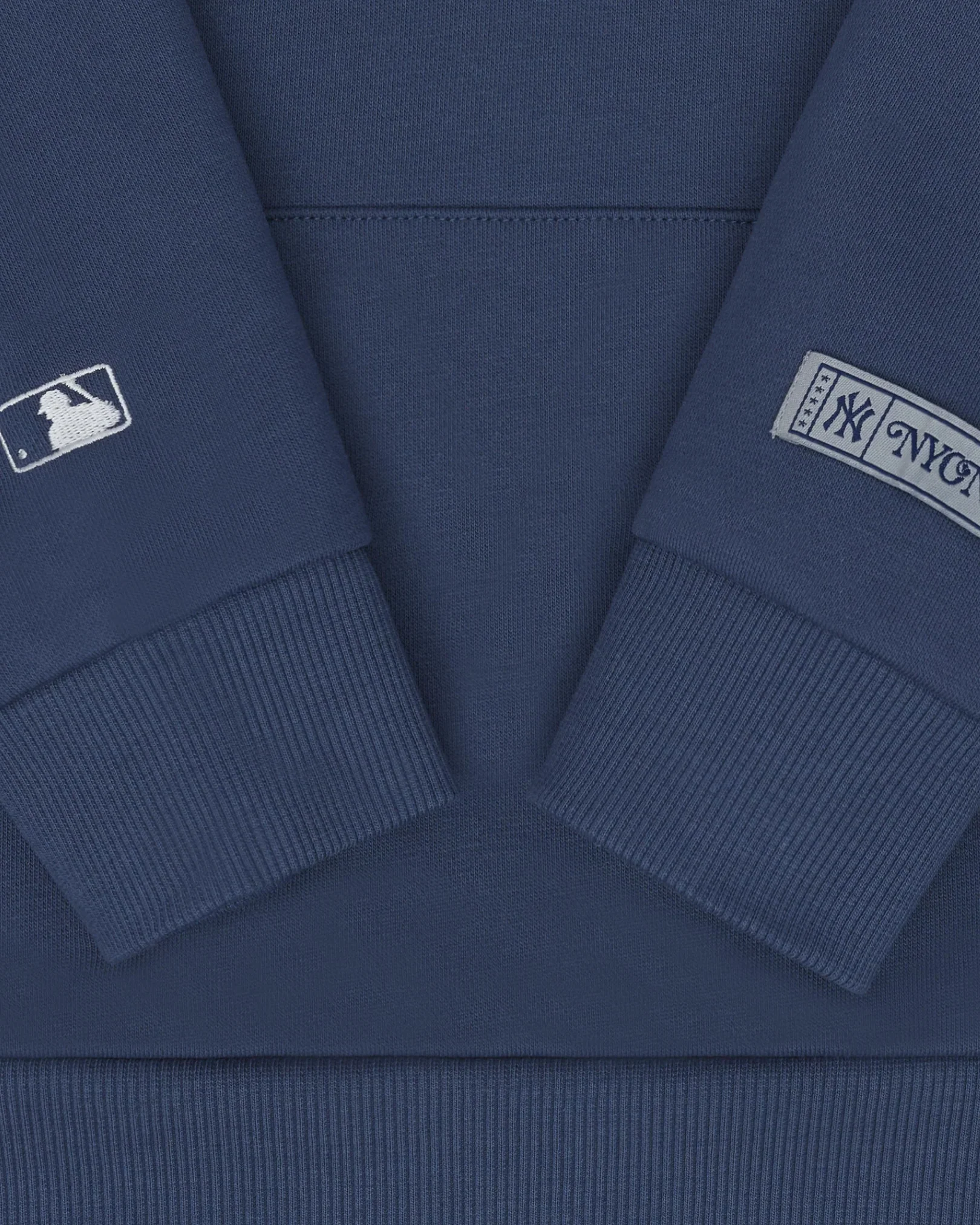 Yankees Signature Kids Hoodie - Image 5